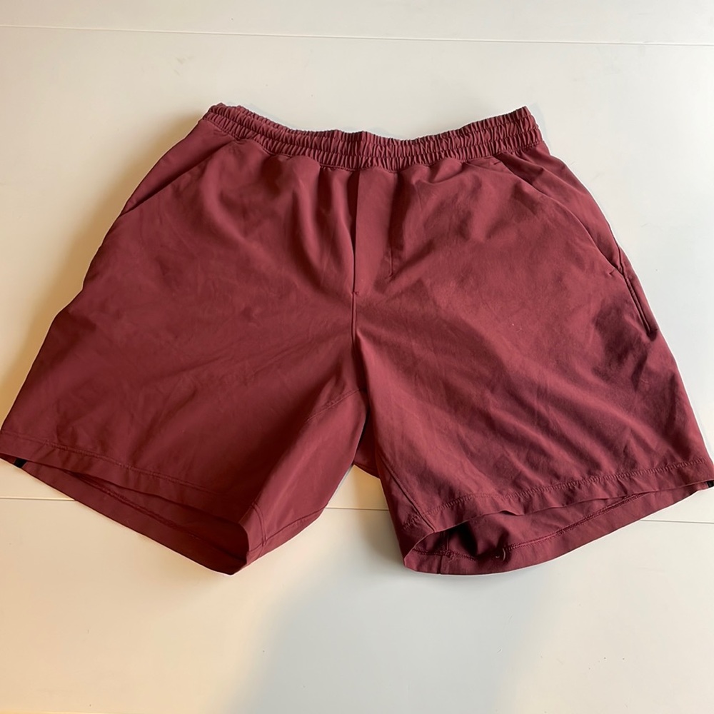 Men’s Lululemon workout shorts, medium